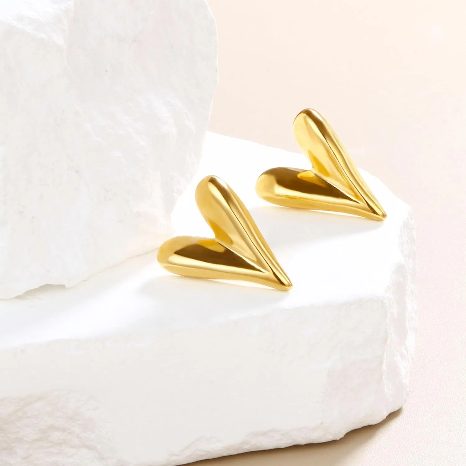 18K Gold Plated Heart Earrings for Women Gold Heart Studs Puffy Heart Shaped Earring Chunky Heart Statement Earrings