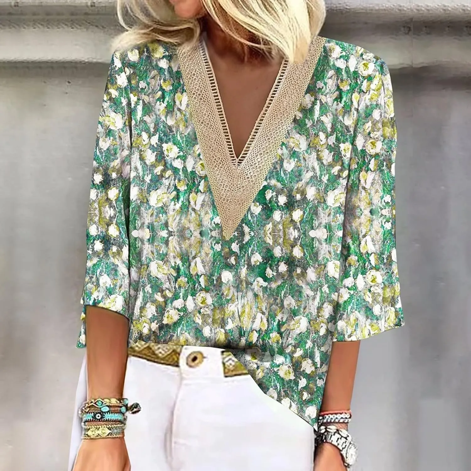 3/4 Sleeve Tee V Neck Hollow Out Women Lace Tops Half Sleeve Cropped T Shirts for Women Gradient Graphic Blouse &