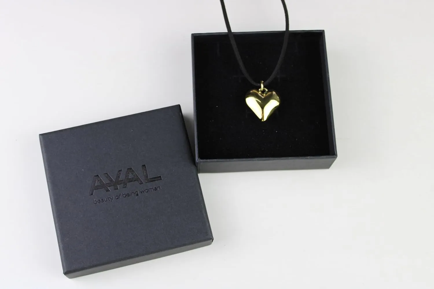AYAL Chunky Puffy Heart Choker Necklace - Big Heart Pendant Adjustable Velvet Chain Heart Necklaces for Women Teen Girls Y2K Trendy Jewelry Accessories