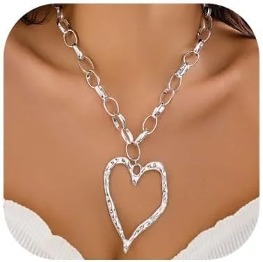 Chunky Heart Necklaces for Women Chunky Pearl Chain Stackable Heart Charm Necklace Large Heart Pearl Choker Necklaces Exaggerated Heart Pendant Necklace Statement Jewelry