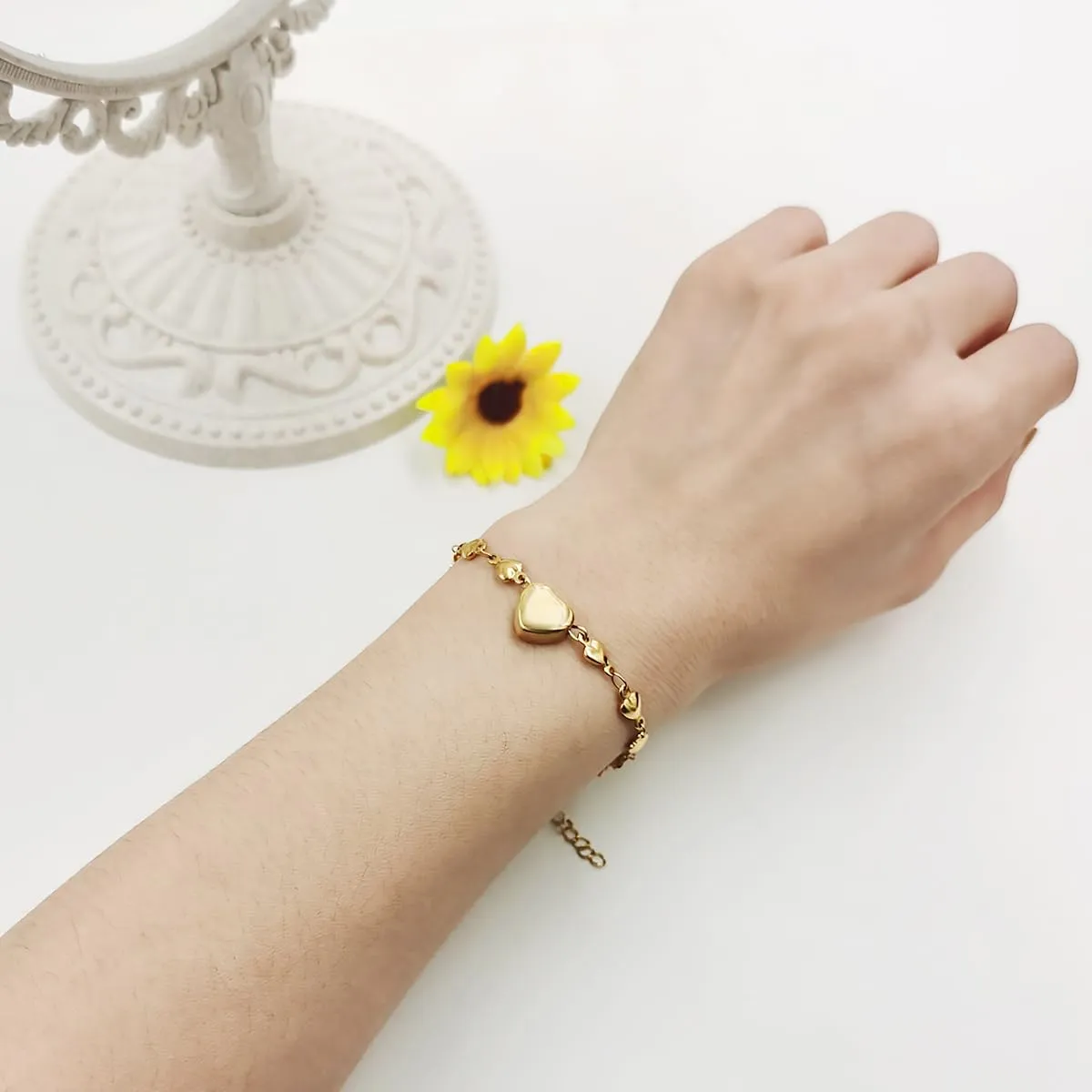 Classic Love Heart Design Fashion Accessory Bracelet Stainless Steel Love Heart Charm Adjustable Link Chain Bracelet for Women