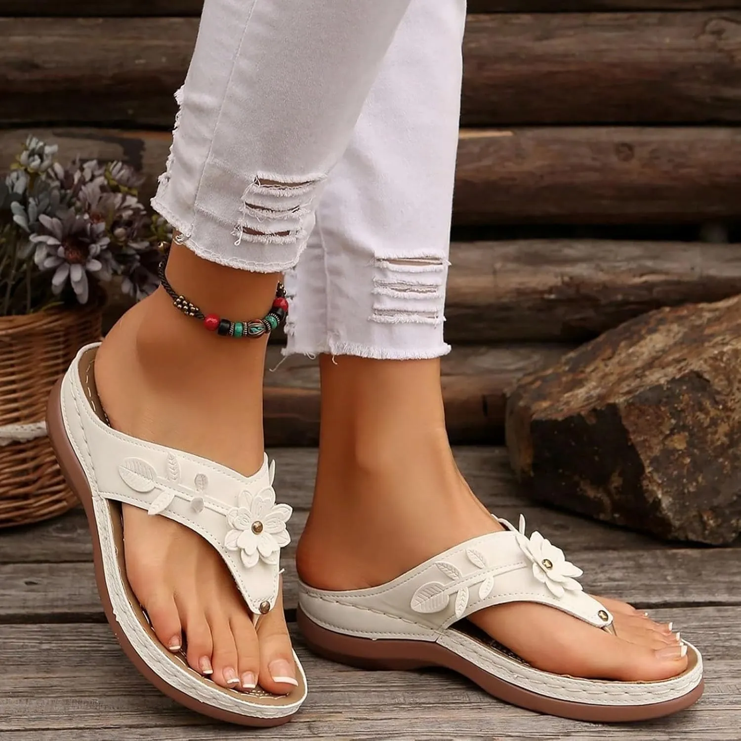 Eduavar Sandals for Women 2025 Slide Shoes Slip On Flip Flops Summer Open Toe Slippers Walking with Arch Support Beach Sandal