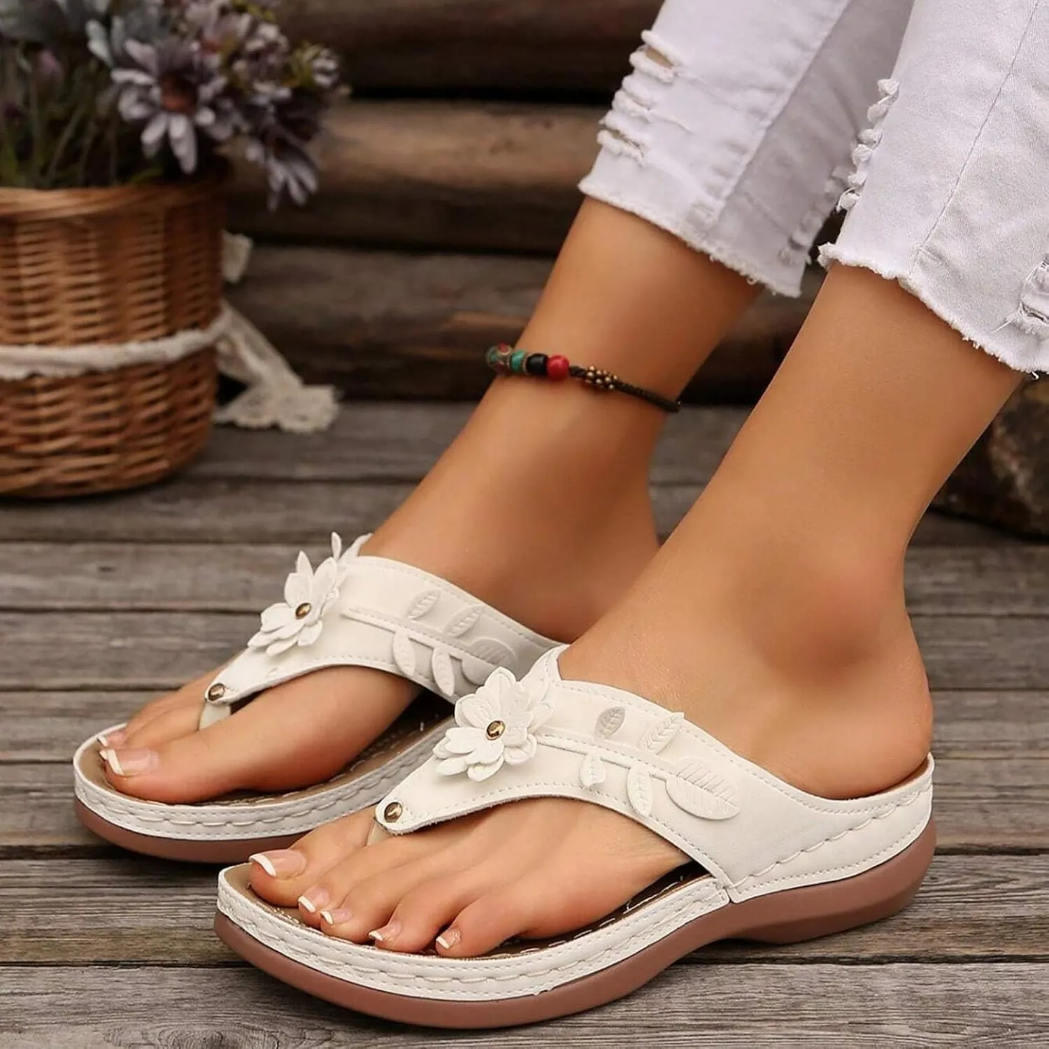 Eduavar Sandals for Women 2025 Slide Shoes Slip On Flip Flops Summer Open Toe Slippers Walking with Arch Support Beach Sandal