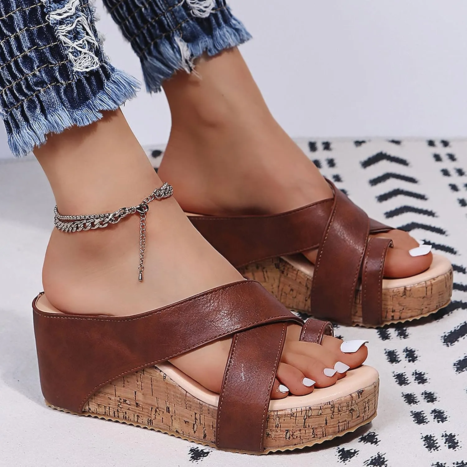 Eduavar Wedge Sandals for Women, Sandals for Women Fashion Strap Flat Sandals Rhinestone Size Large Clip Toe Sandals