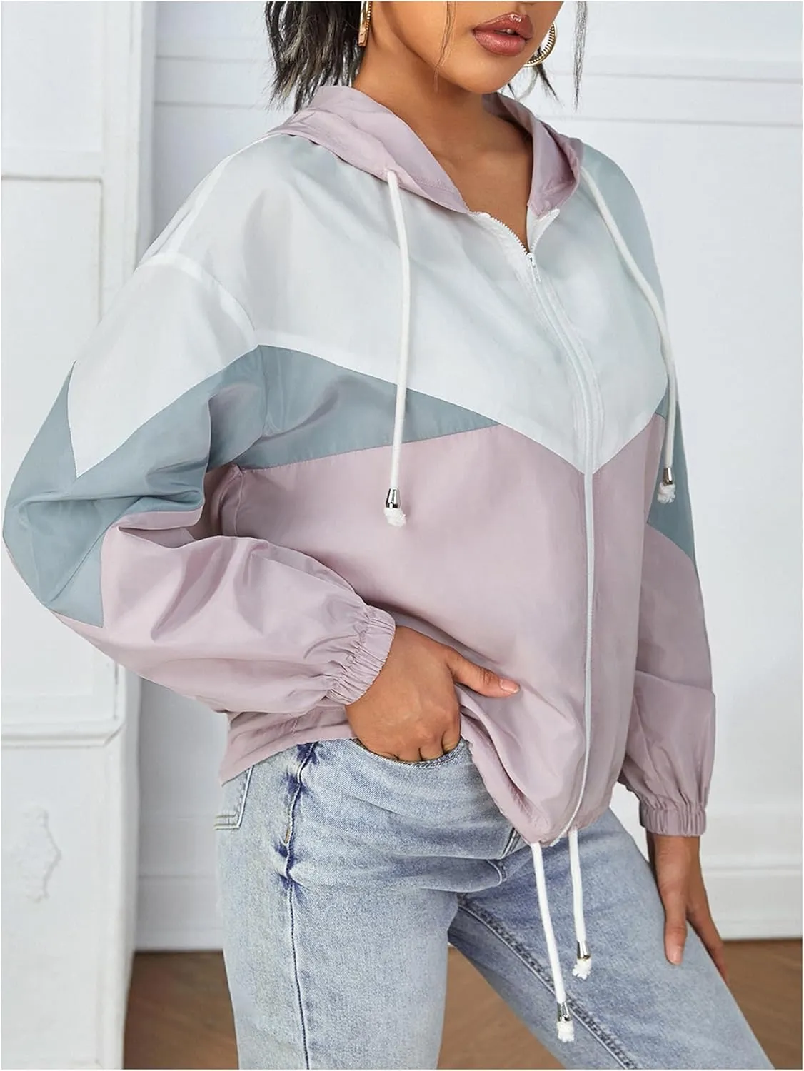 Floerns Women's Color Block Hooded Casual Thin Windbreaker Jacket