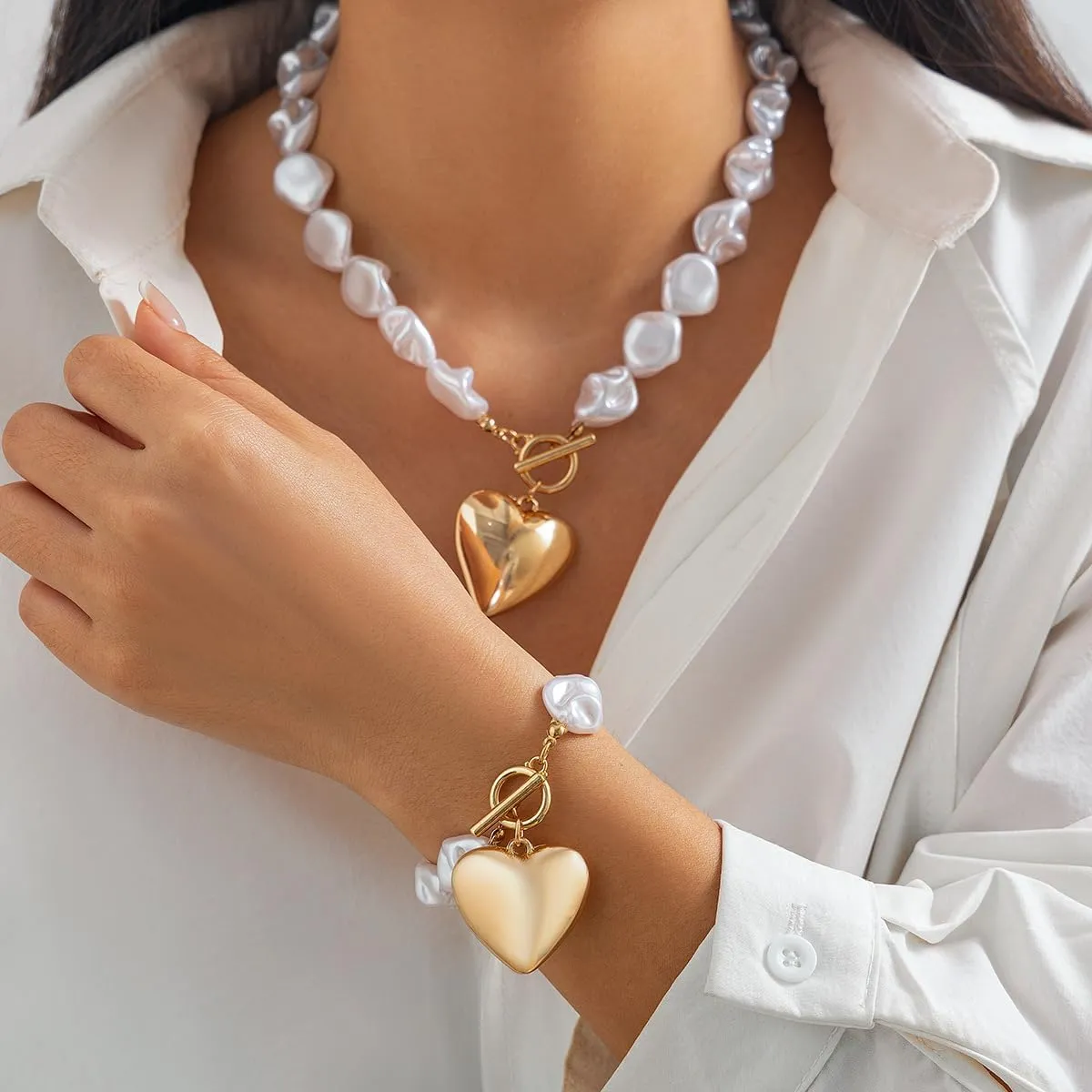 Gold Chunky Necklace for Women Trendy Baroque Pearl Statement Necklaces Big Heart Pendant OT Toggle Necklace Layered Silver Heart Chunky Jewelry
