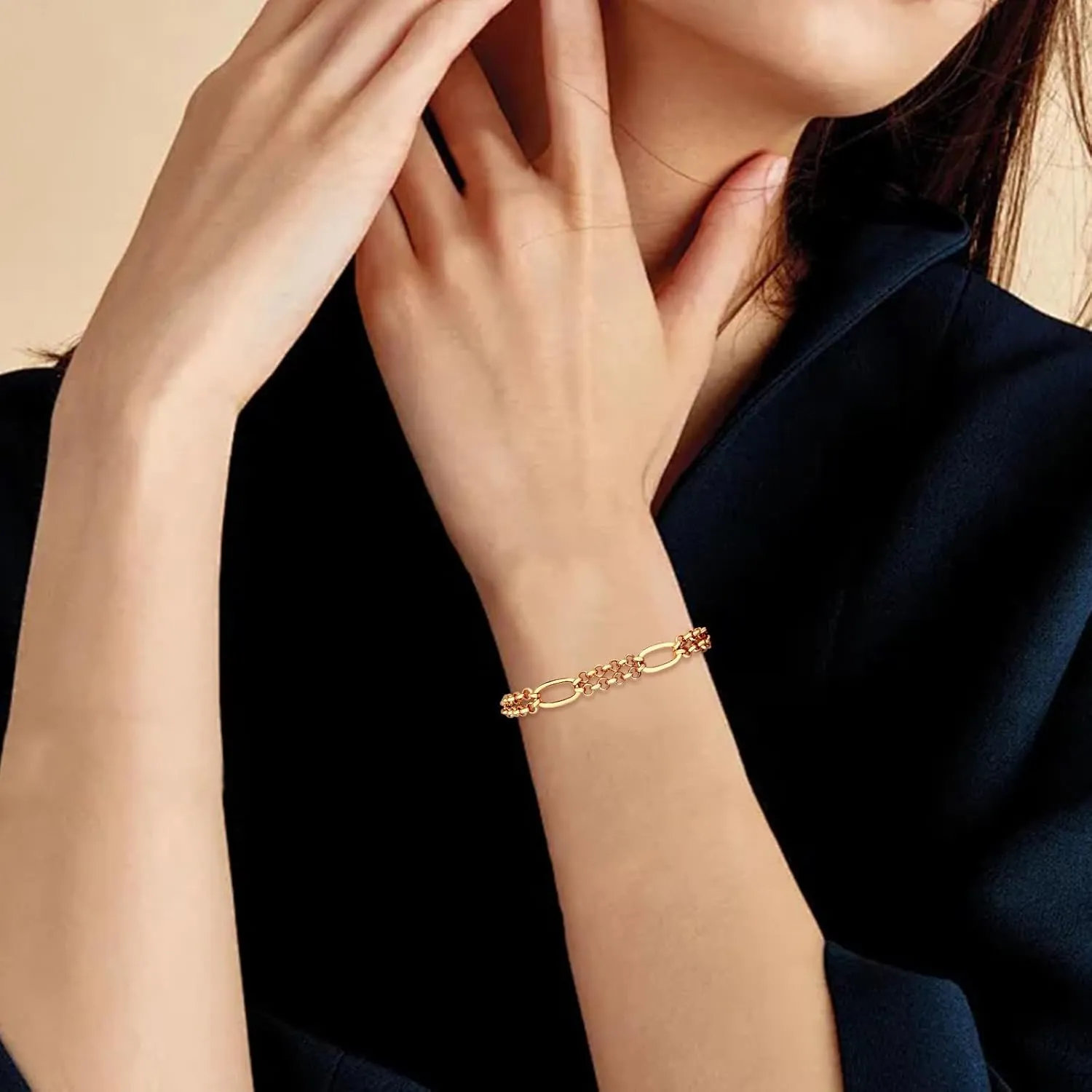 Gold Pearl Bracelets for Women Dainty Gold Plated Paperclip Bracelet Charm Pearls Beaded Link Chain Fashion Jewelry