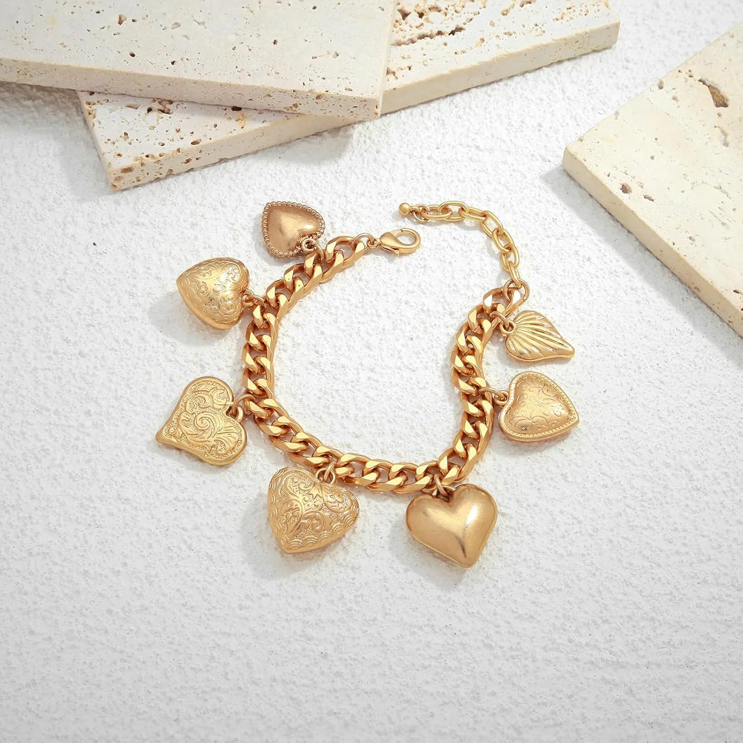 Heart Charm Bracelet for Women Chunky Matte Gold Link Chain Bracelet Vintage White Gold Love Heart Bracelet Fashion Valentines Bracelet