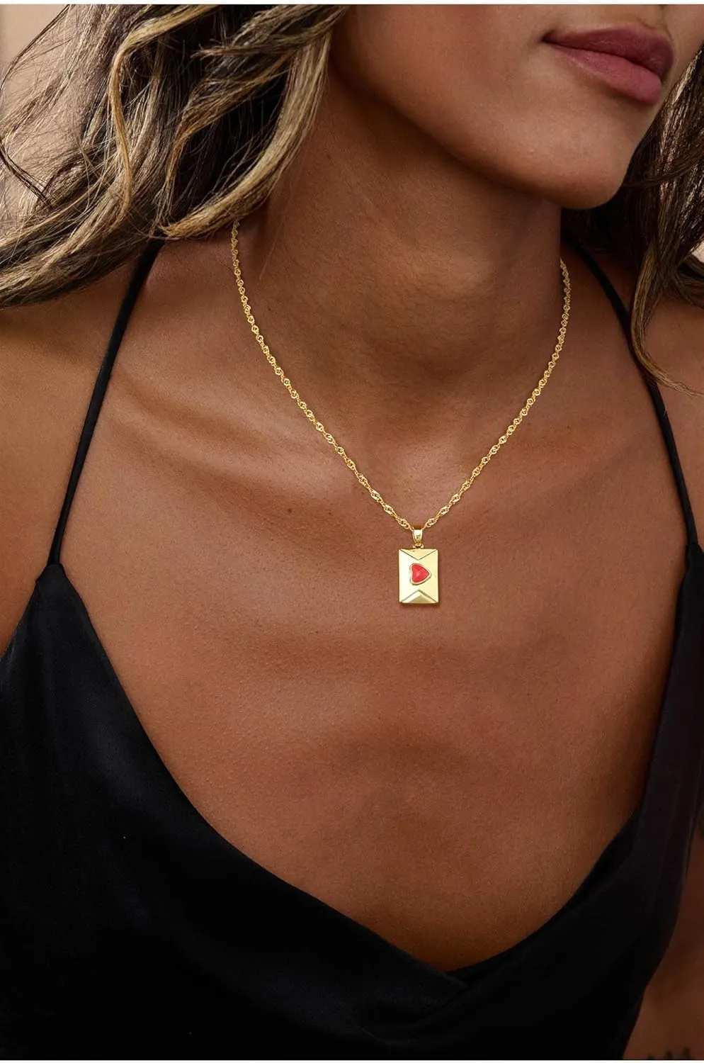 Heart Necklace for Women Gold Silver Plated Heart Necklaces for Women Tiny Pink Heart Jewelry for Women Gold Necklaces for Women Open Heart Pendant Choker for Gift
