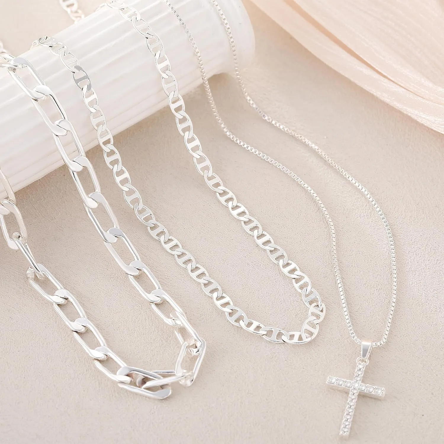 Layered Gold/Silver Necklaces for WomenStackable 14K Gold/Silver Plated Choker Chain Necklace Simple Layering Stack Pendant Necklaces for Women Trendy Gold Set Jewelry for Women