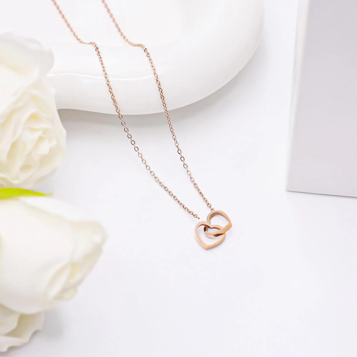 Love Word Necklace for Women Full Diamonds Dainty Necklace Rose Gold Plated Love Pendant Necklace with White CZ Elegant Women Jewelry Gift for Anniversaries & Valentine Day