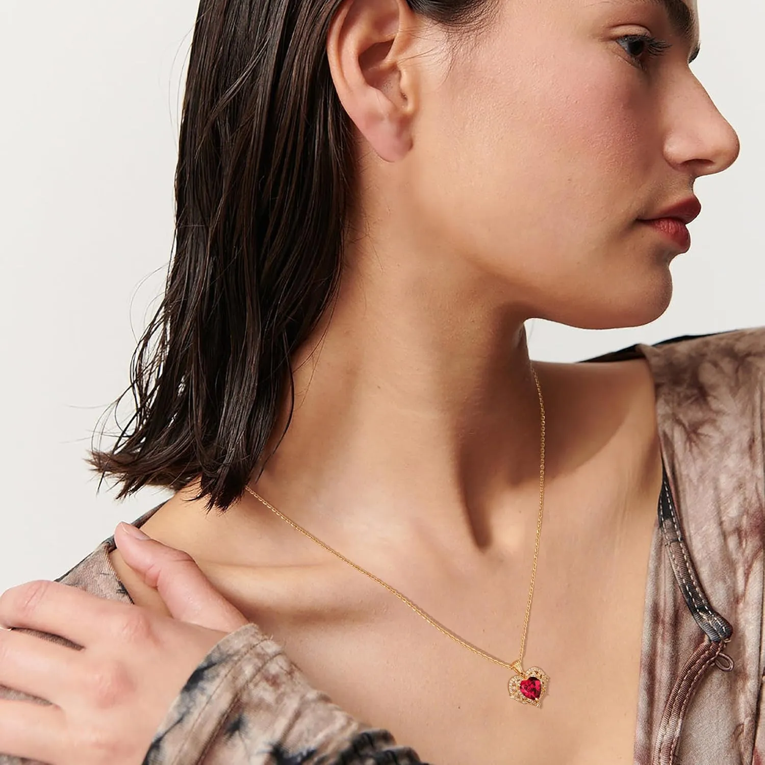MTMY Layered Heart Necklaces for Women Stackable 14K Gold Plated Chain Necklace Layering CZ Heart Pendant Choker Necklaces Trendy Jewelry Set Gifts