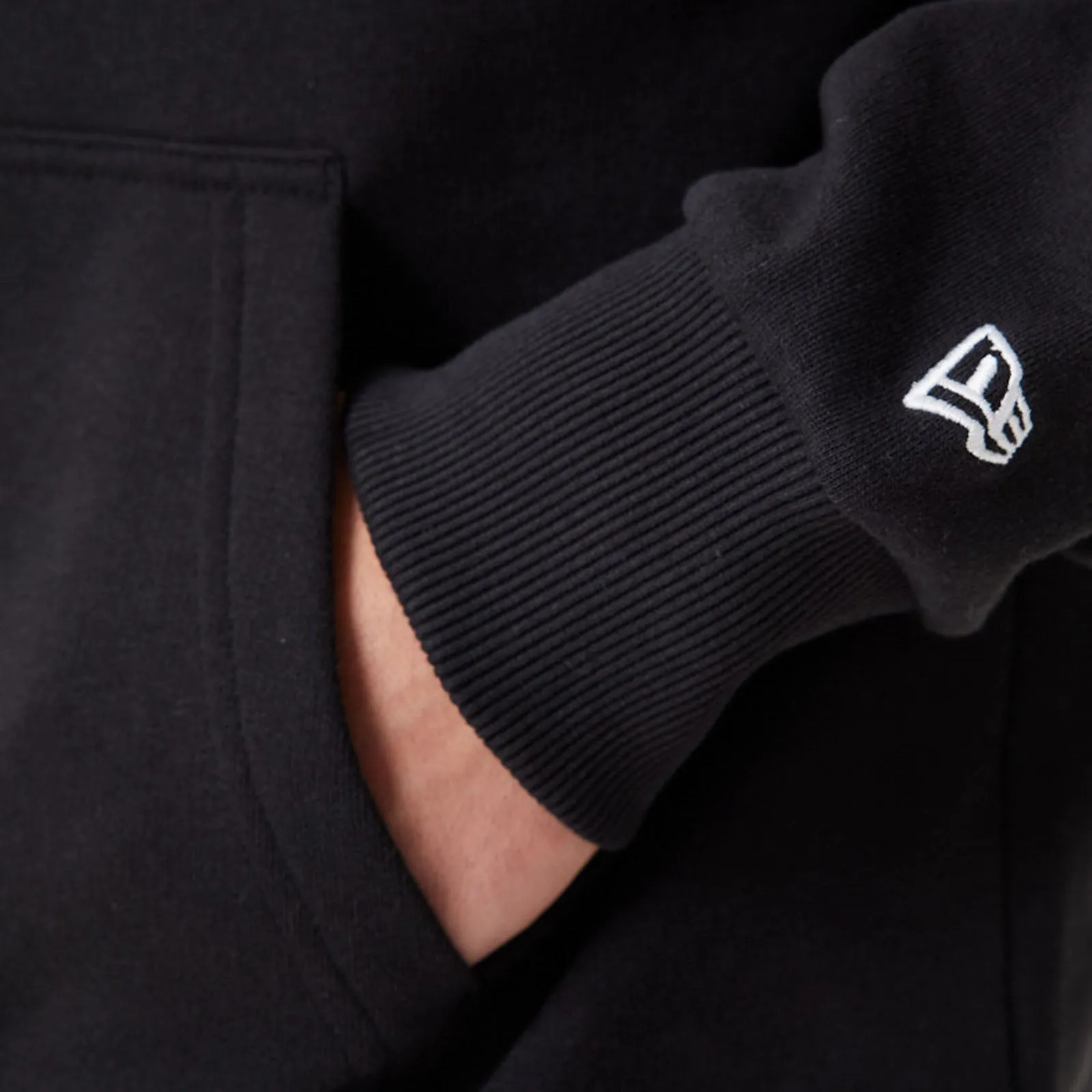 New Era Mens Chicago Bulls Infill Team Logo Oversized Hoodie - Black