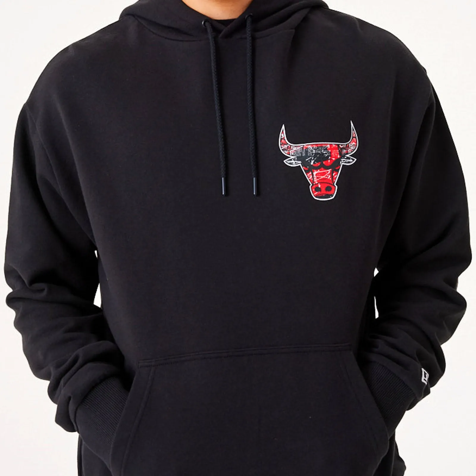 New Era Mens Chicago Bulls Infill Team Logo Oversized Hoodie - Black