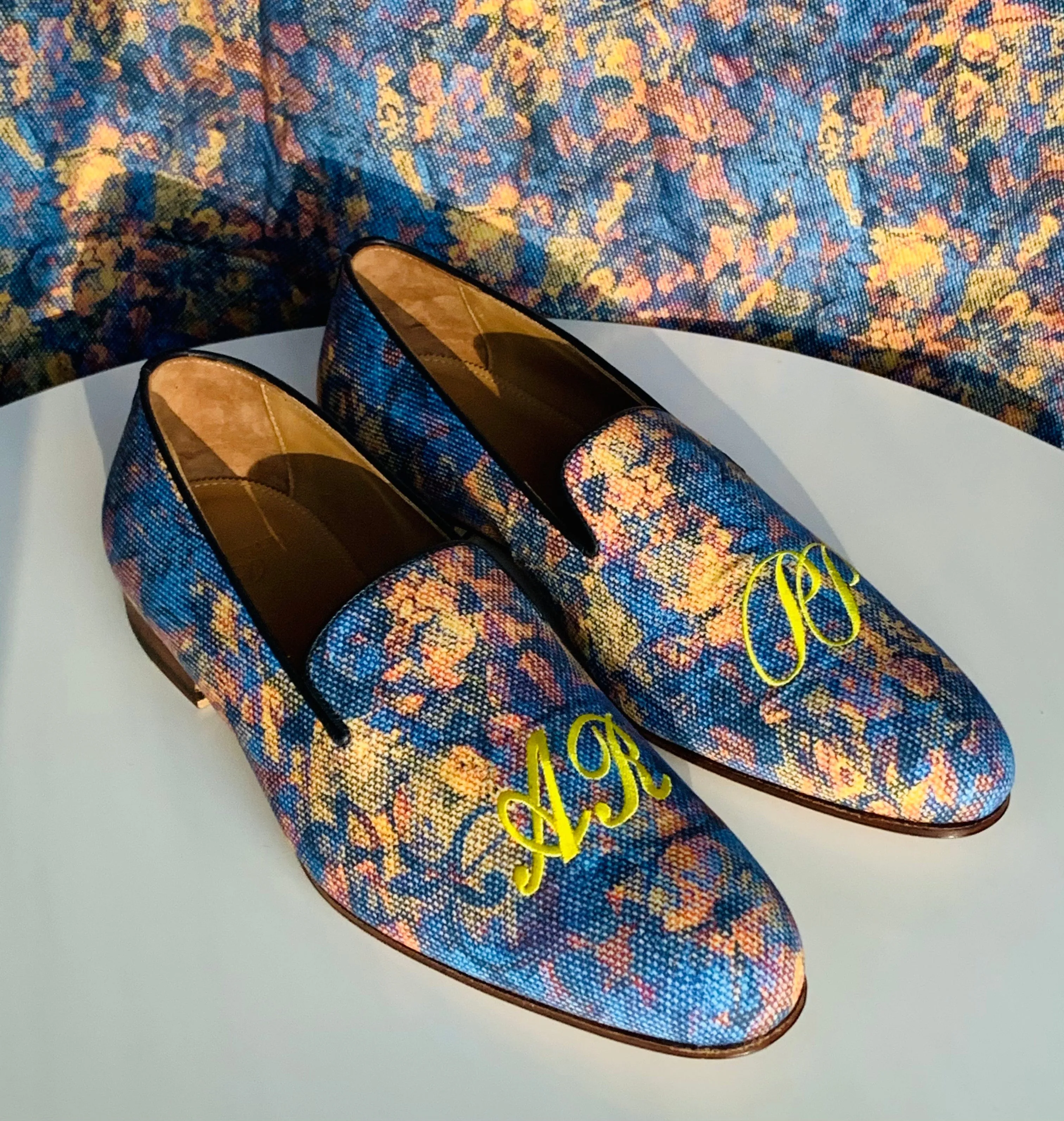 Certainly! To optimize the title for an e-commerce product, we can include important keywords and descriptive modifiers to make it more appealing and searchable. Heres a suggestion:

Luxurious Handmade Bespoke Leather Shoes by PIETER PETROS® - Customizable Designer Footwear
