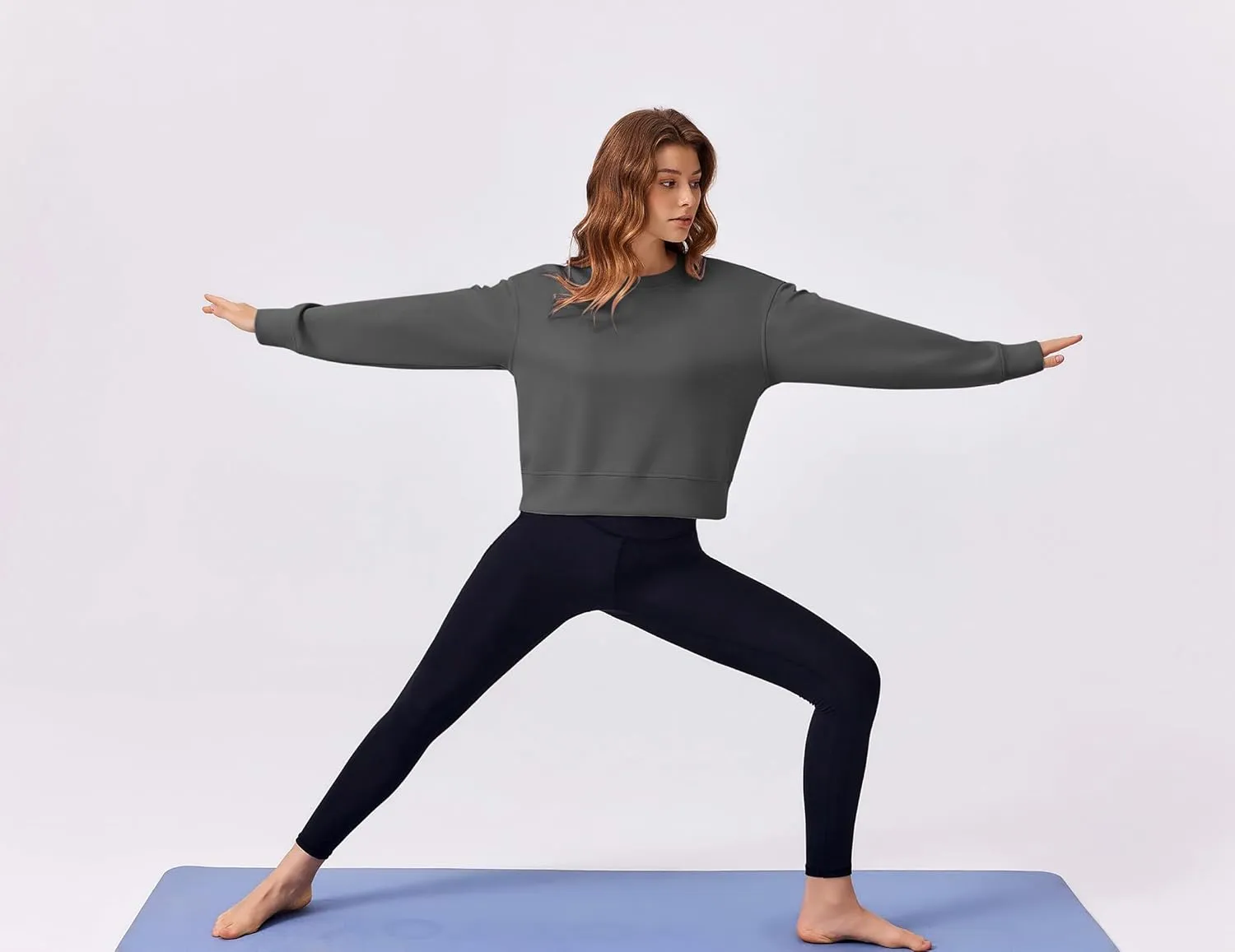 PINSPARK Crewneck Cropped Sweatshirt for Women Soft Long Sleeve Crop Tops Oversized Lightweight Basic Sweaters Fall 2025