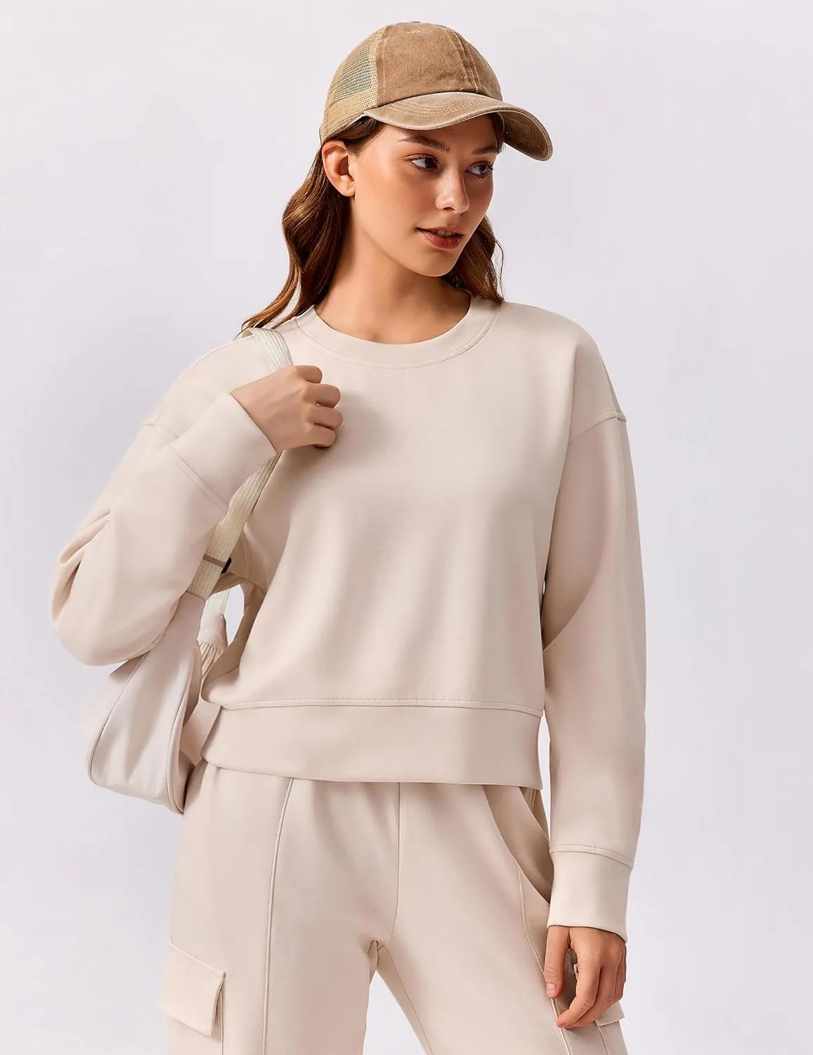 PINSPARK Crewneck Cropped Sweatshirt for Women Soft Long Sleeve Crop Tops Oversized Lightweight Basic Sweaters Fall 2025