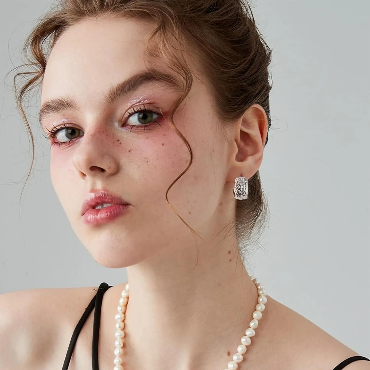 Sterling Silver Small Chunky Hoop Earrings for Women Hammered Earrings Hypoallergenic Texture Thick Hoop Earrings Wide Huggie Hoop Earrings