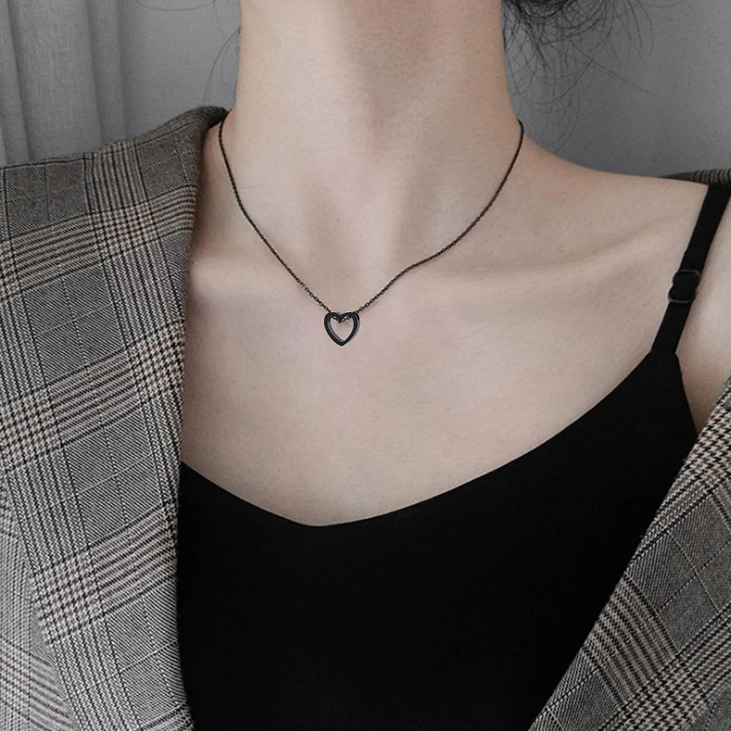 Tiny Gold Heart Choker Necklace Dainty Cute Initial Heart Pendant Layered Heart Necklaces for Women