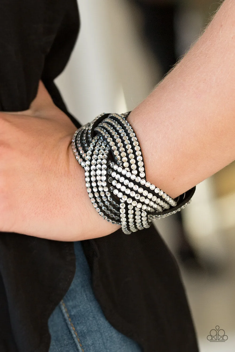 Top Class Chic - Black Bracelet - Paparazzi Accessories