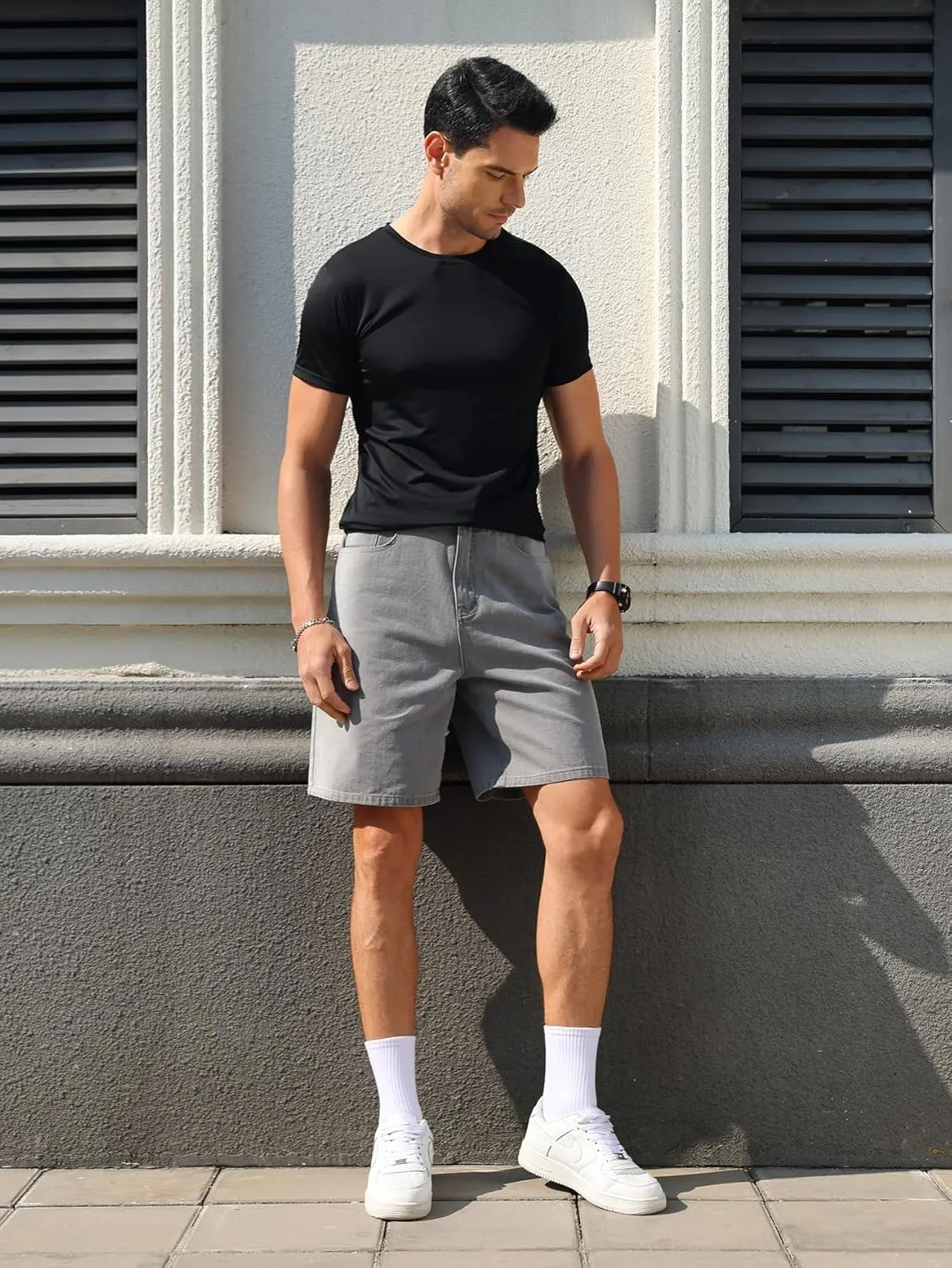 Verdusa Men's Straight Leg Denim Shorts Casual Jean Shorts with Pockets