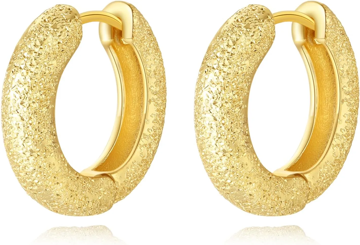 Vintage Textured Huggie Hoop Earrings Stud Earrings for Women, 18K Gold Plated Chunky Hoop Earrings, Hammered Heart Oval Round Disc Earrings