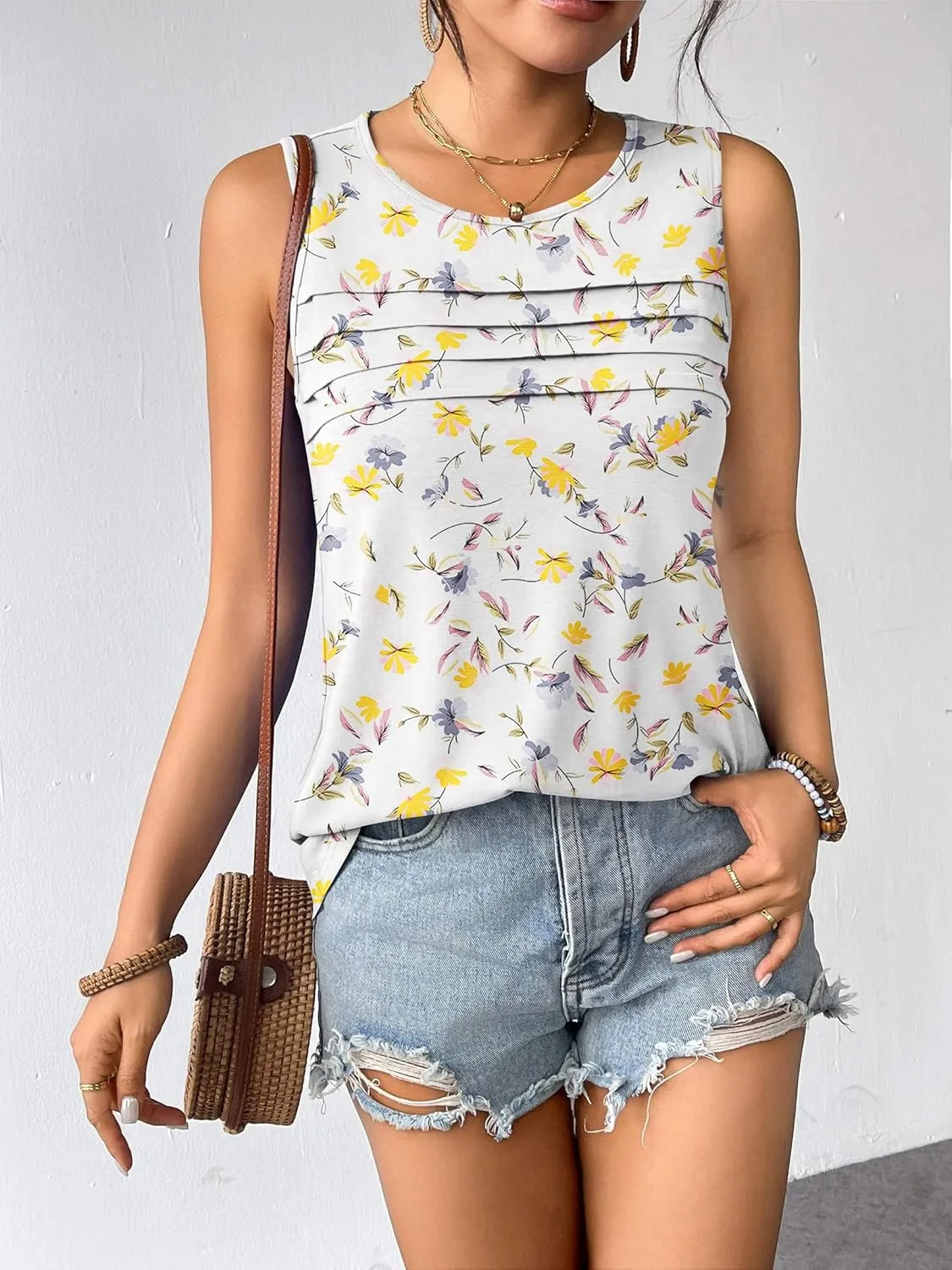 Zeagoo Womens Tops Dressy Casual Summer Loose Fit Tank Tops Trendy Pleated Front Scoop Neck Sleeveless Tunic Shirts